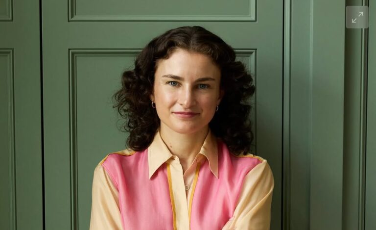 Chloe Malle as Vogue Head of Editorial Content