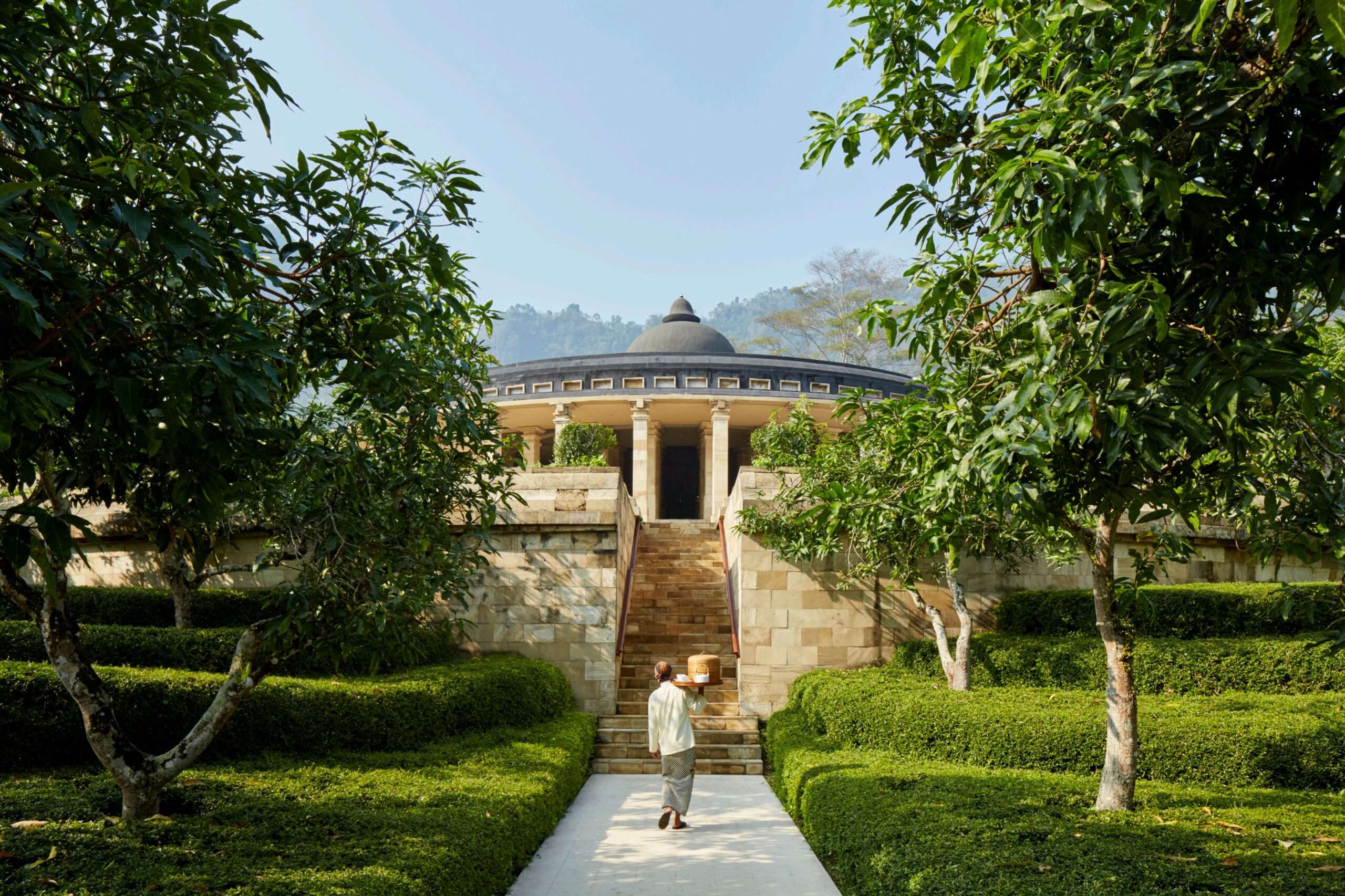 hotel amanjiwo